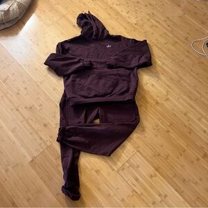 Alo Accolade Hoodie and sweatpant set size M burgundy